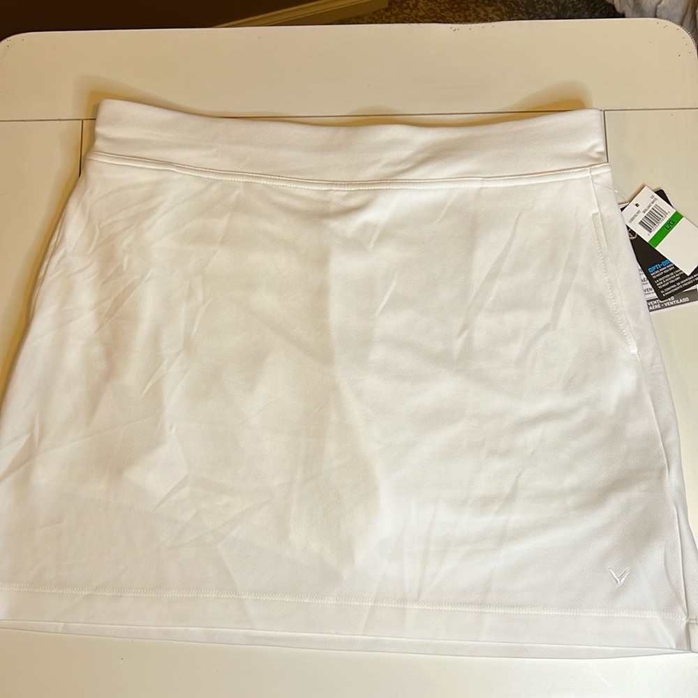NWT Callaway Golf Skort. White. Size L.